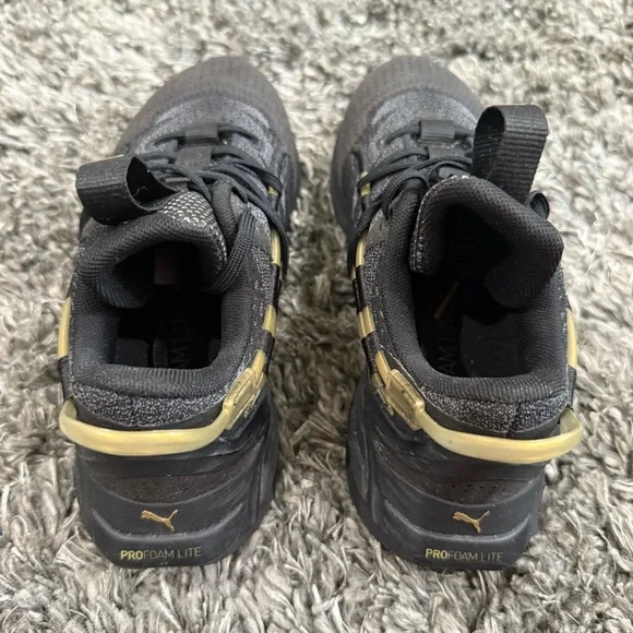Puma Women's Ultra Triller Cross Trainer in Jacquard Black-Metallic Gold, 7 - Picture 4 of 7
